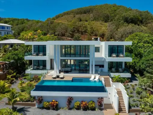 Casa de Ensueño – Beachfront Estate in Camp Bay