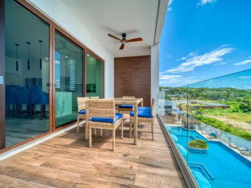 Acqua di Mare 342 – Top-Floor Resort Condo in West Bay