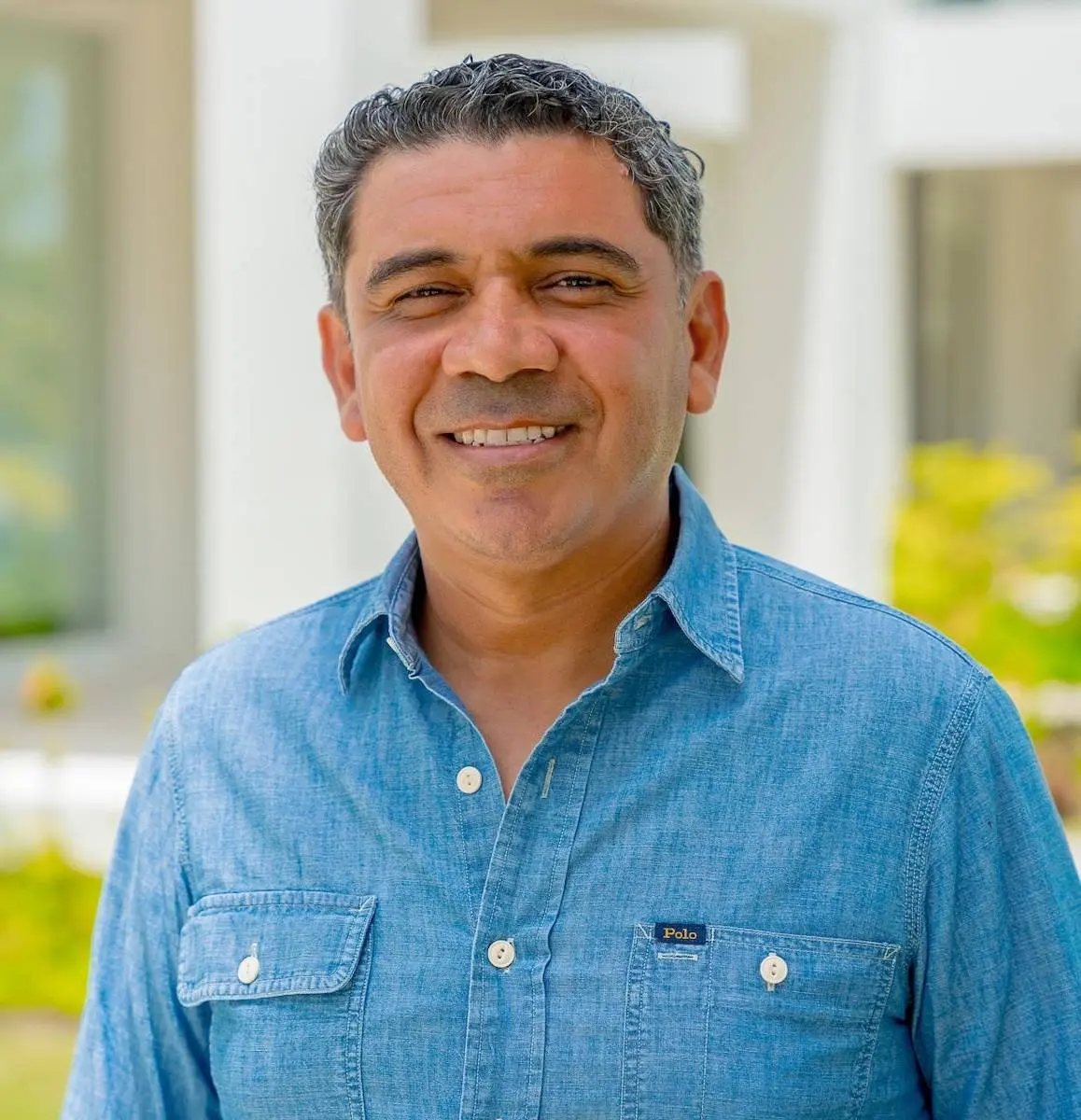 jorge chavez on roatan real estate agent